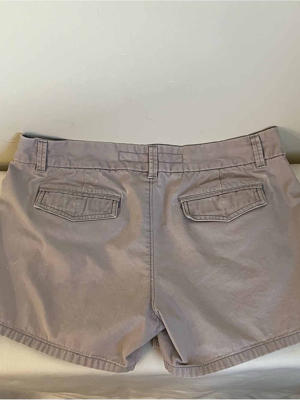Old Navy Women's Light Taupe Casual Shorts - Picture 3 of 7